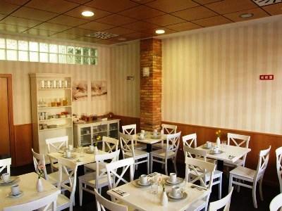 Hotel Villa De Zaragoza Casetas Екстер'єр фото