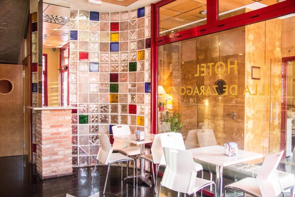 Hotel Villa De Zaragoza Casetas Екстер'єр фото