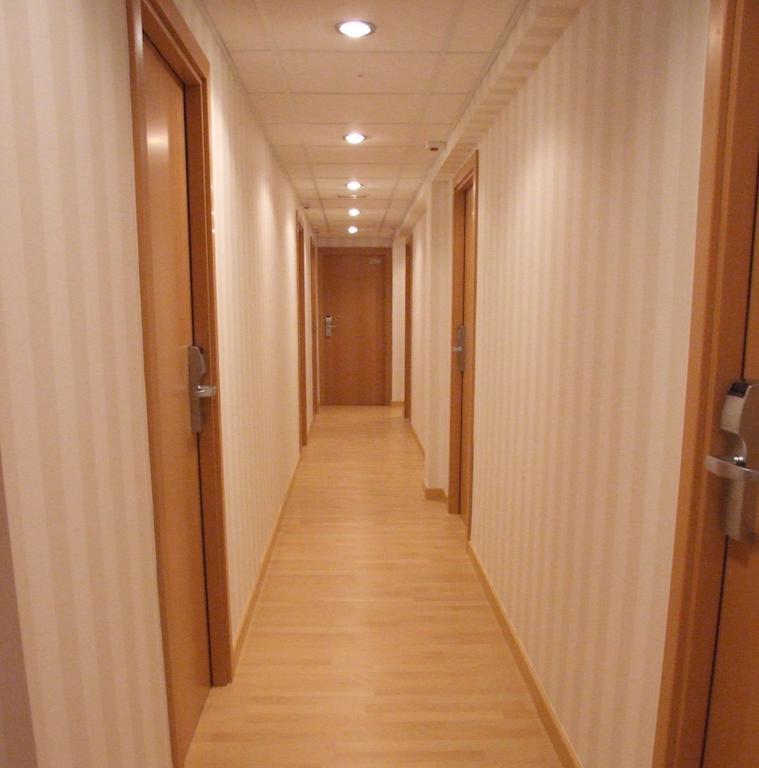 Hotel Villa De Zaragoza Casetas Екстер'єр фото