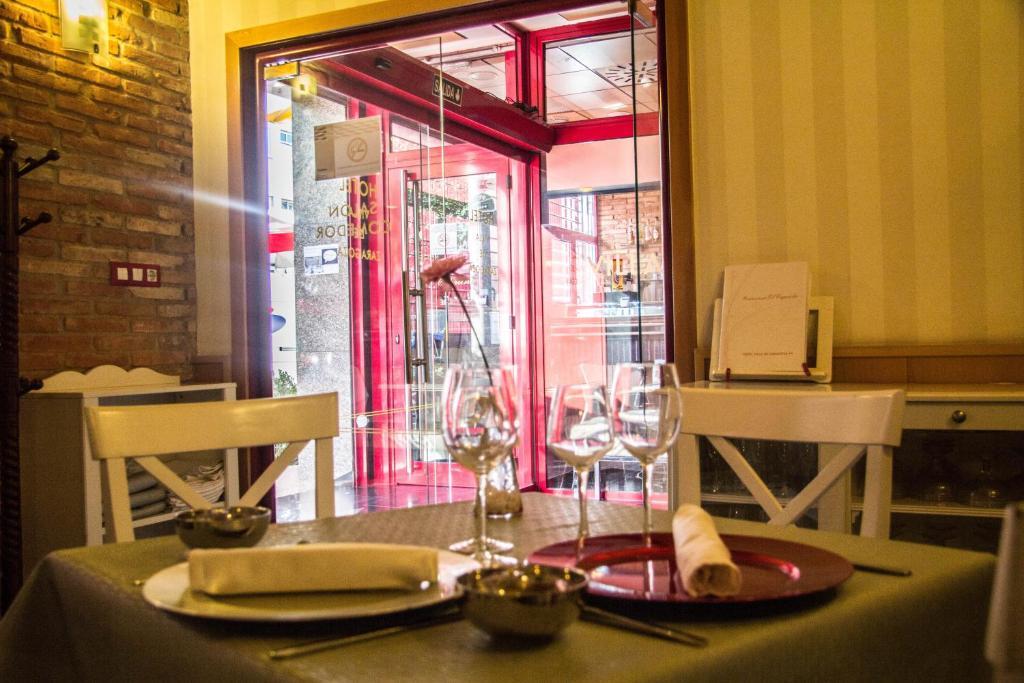 Hotel Villa De Zaragoza Casetas Екстер'єр фото