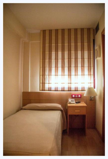 Hotel Villa De Zaragoza Casetas Номер фото